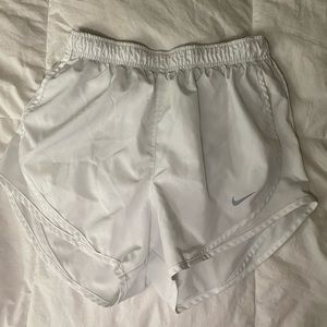 White Nike Dri-Fit Shorts🏃🏻‍♀️💨